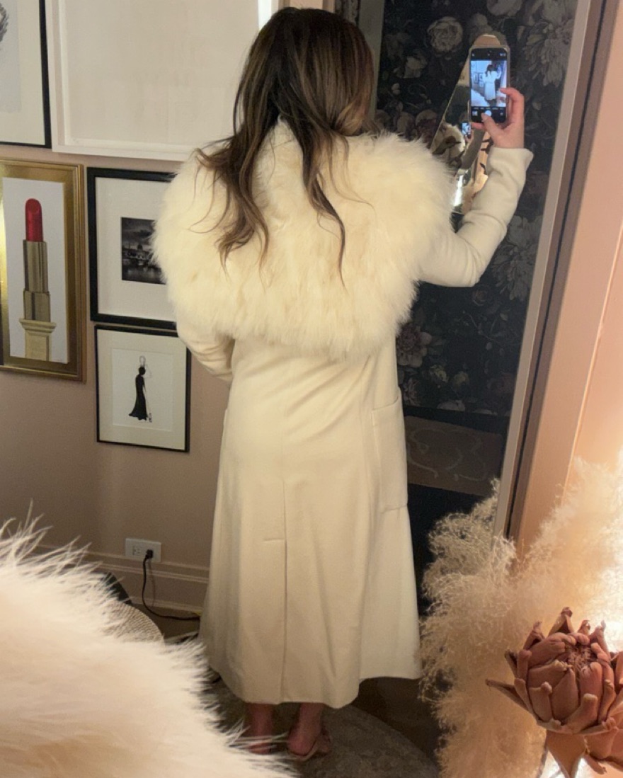 elu. エル　Ragdoll short coat / Ivory コート Chic Real feather Ivory Coat by Pamella Roland - Pickle