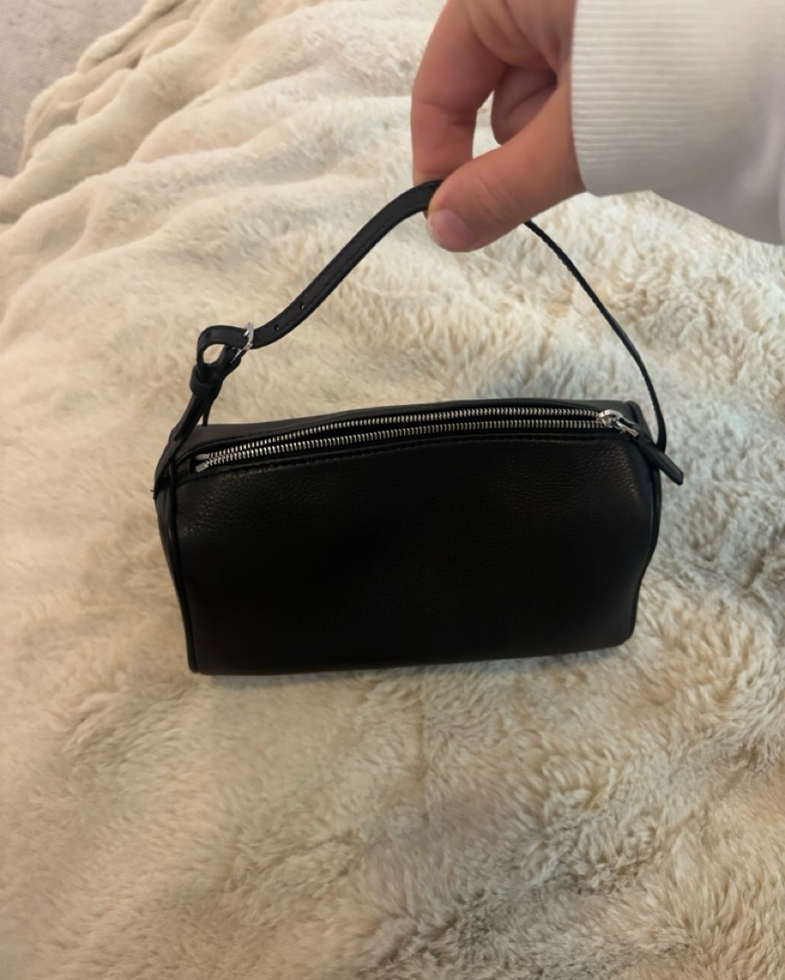 THE ROW 90’s BAG ブラック 90's Bag Black in Leather – The Row