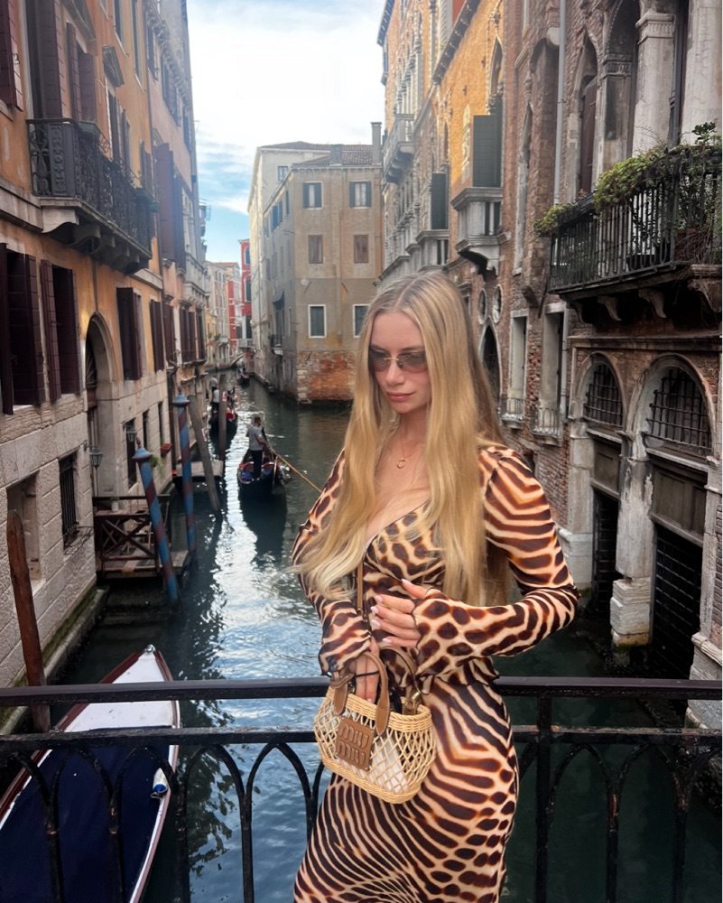 MIU MIU バッグぱんぴ Powder Pink Wander Matelassé Nappa Leather Hobo Mini-bag | Miu Miu