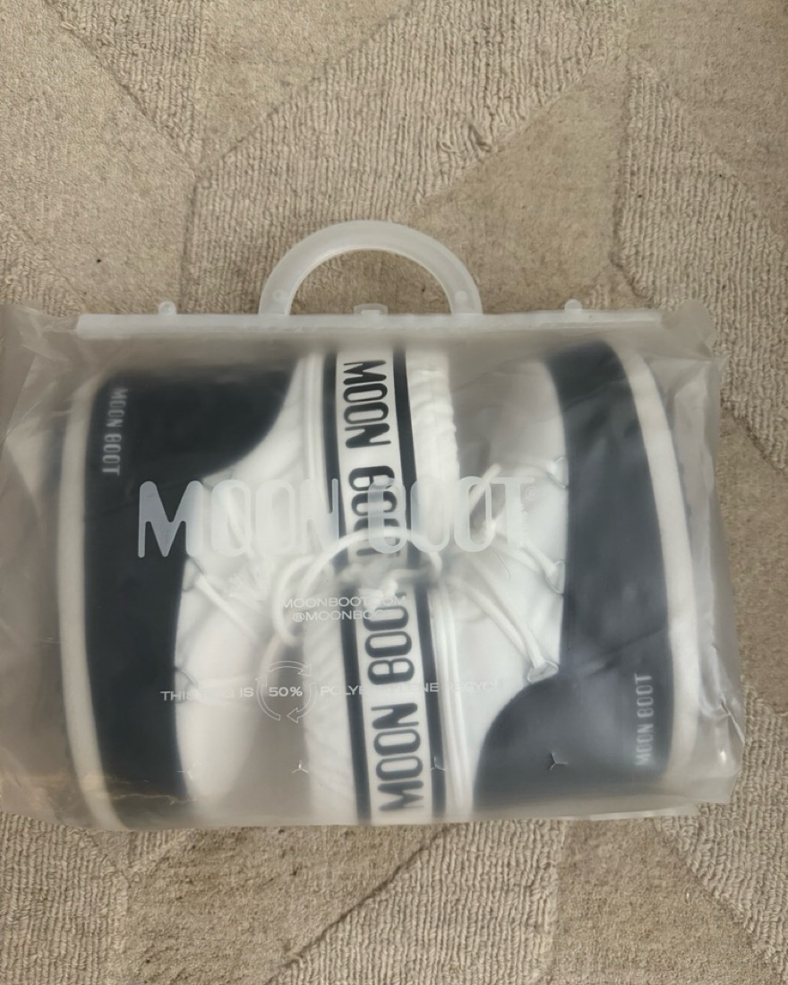 Moon Boots by Moon Boot - Pickle