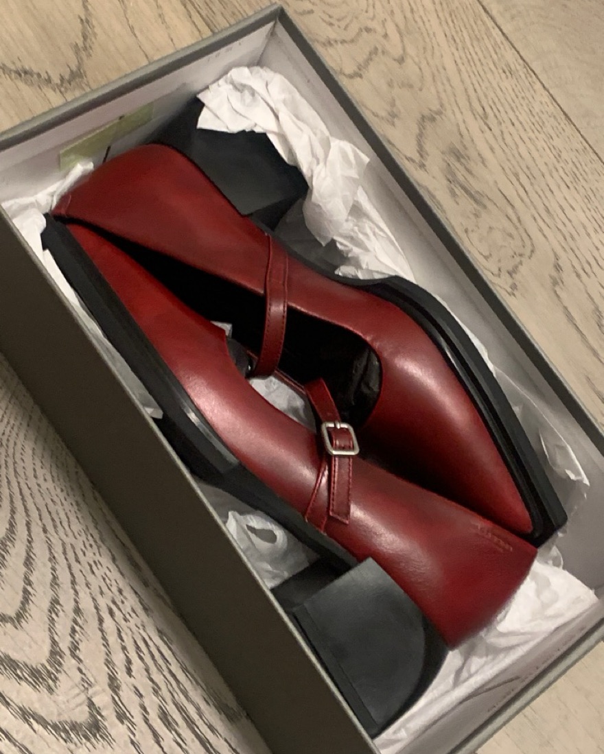 Vagabond Red Vivian Mary Janes Sz 6 by Vagabond - Pickle