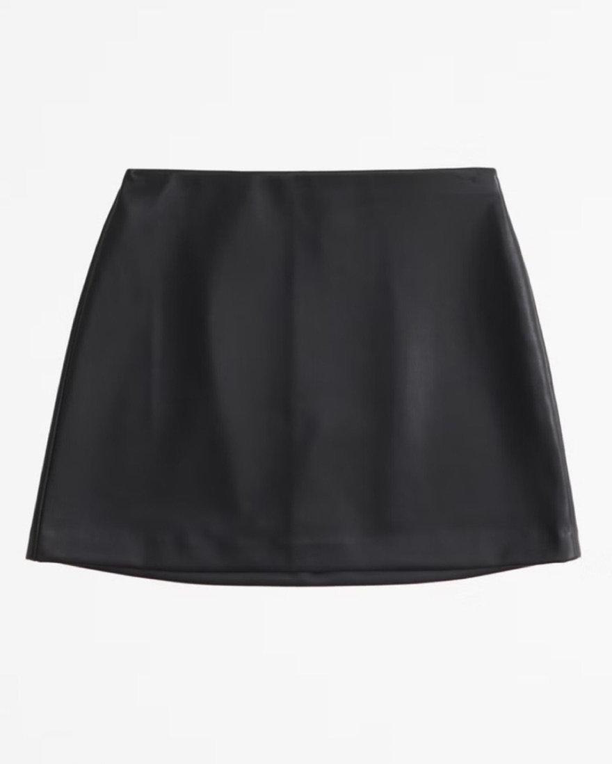 Her lip to Vegan Leather Mini Skort ブラック Scarlett Vegan Leather Mini Skort by Abercrombie and Fitch - Pickle