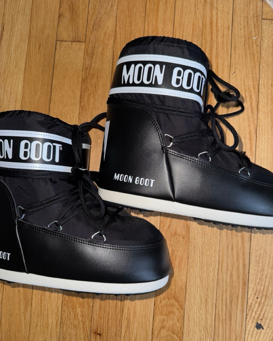 Moon Boots Low Icon Black 39/41 by Moon Boots - Pickle