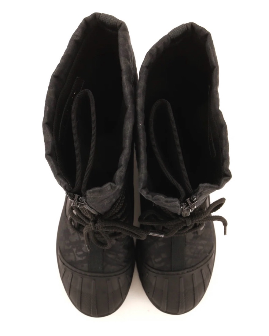 Christian Dior Snow Boots 37 by Christian Dior - Pickle