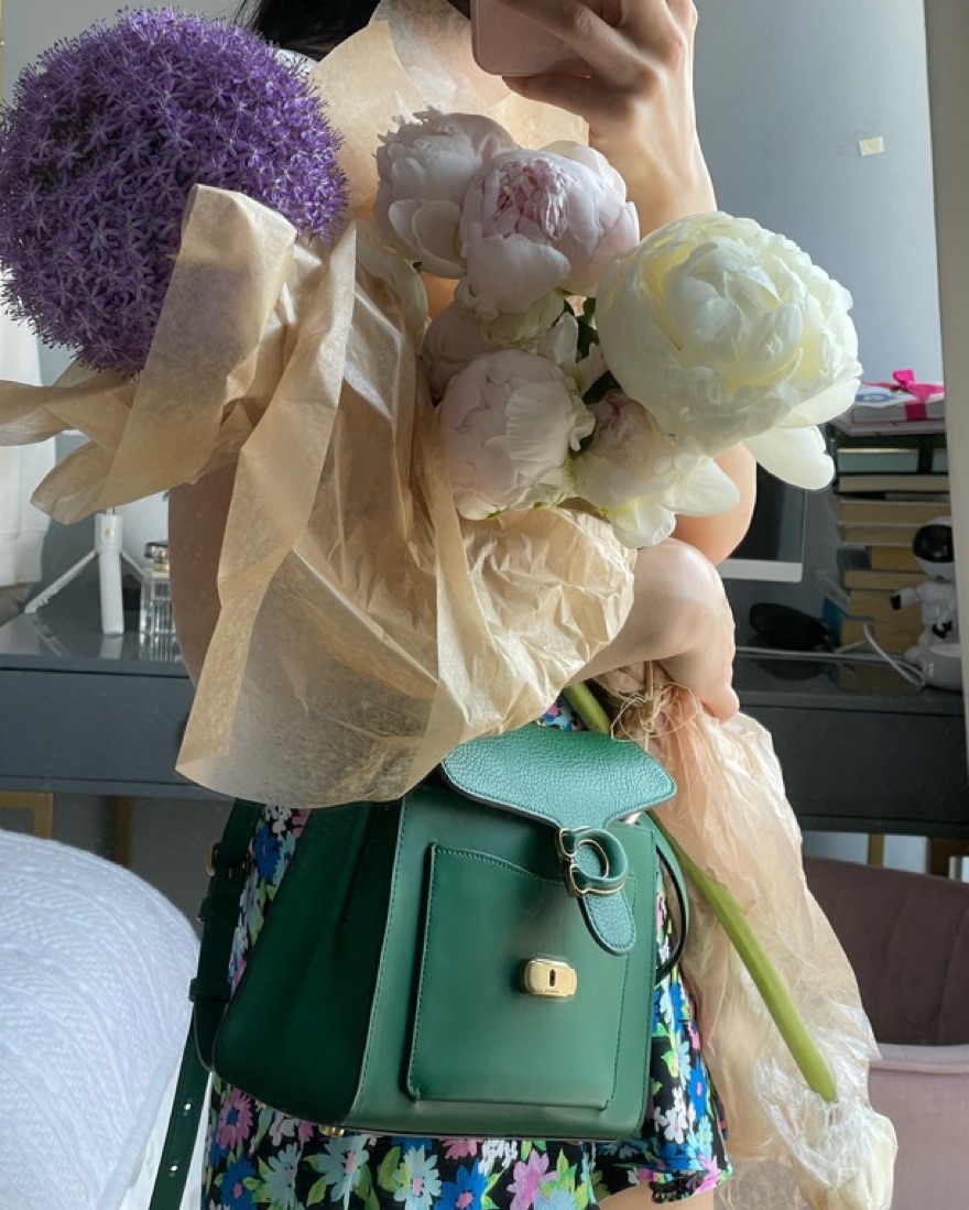 coach グリーンモス バック Reviewing the Coach Twin Turnlock Handbag in Olive Green | TikTok