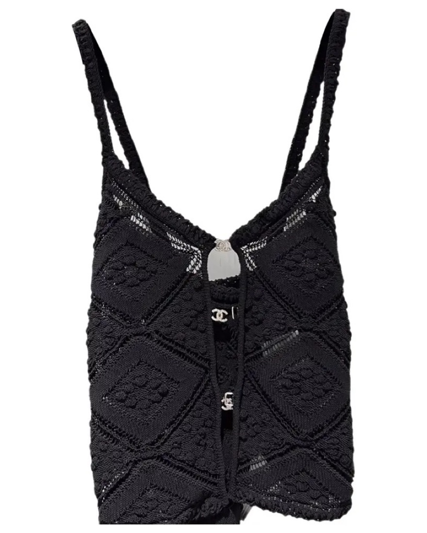シャネルノースリーブ NWT 24P CHANEL WHITE BLACK RED RIB KNIT CC SLEEVELESS TANK TOP