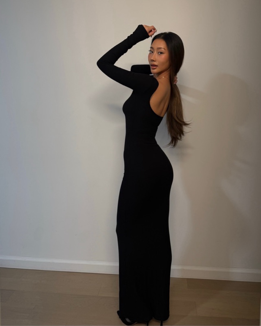 新品未使用！SKIMS スキムス 長袖オープンバック ロングドレス 新品未使用！SKIMS スキムス 長袖オープンバック ロングドレス