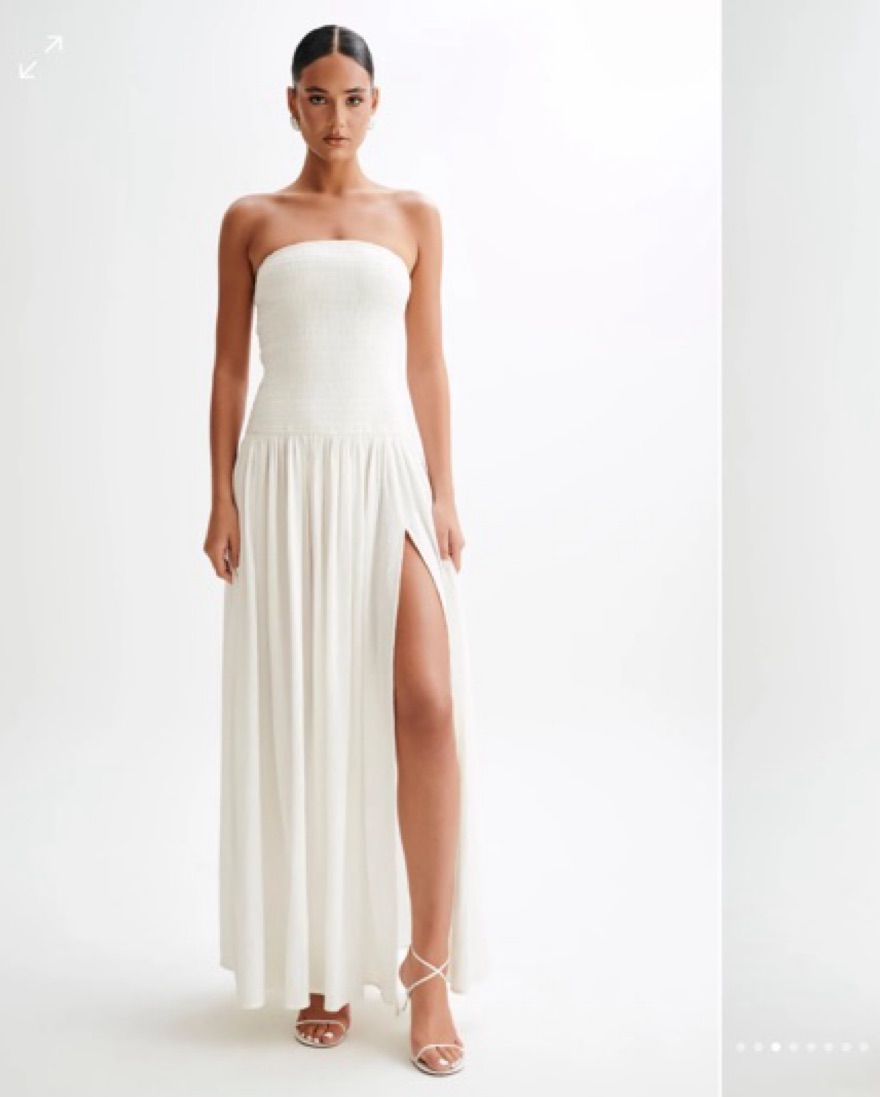 eunoia『Shirring maxi dress』　ホワイト eunoia『Shirring maxi dress』 ホワイト eunoia『Shirring maxi dress