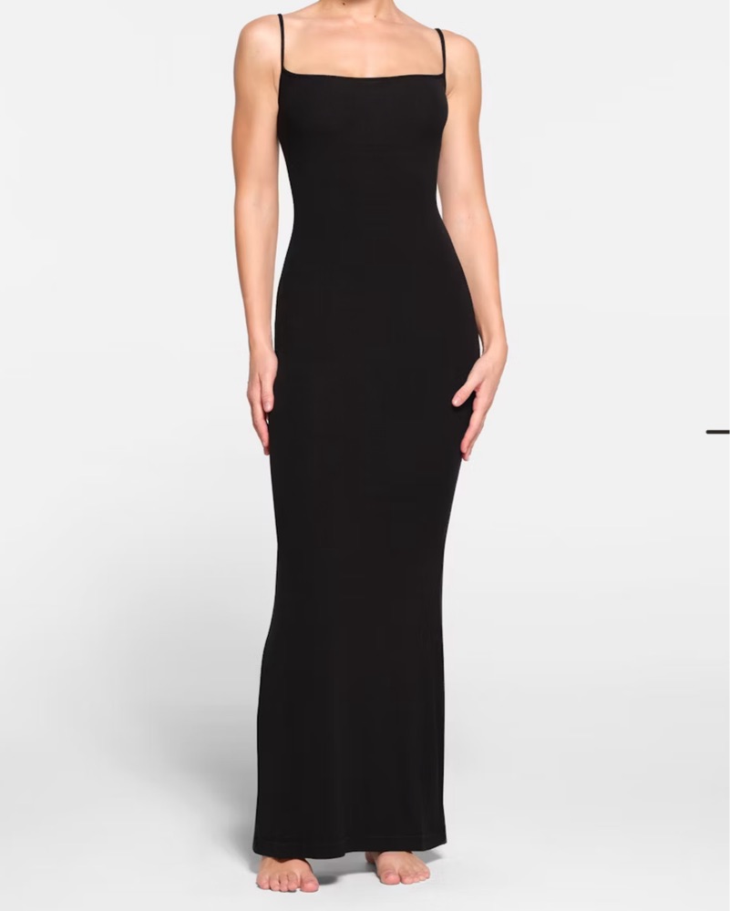 タグ付け新品skims ブラックロングワンピースLONG SLIP DRESS FITS EVERYBODY LACE LONG SLIP DRESS | ONYX | SKIMS