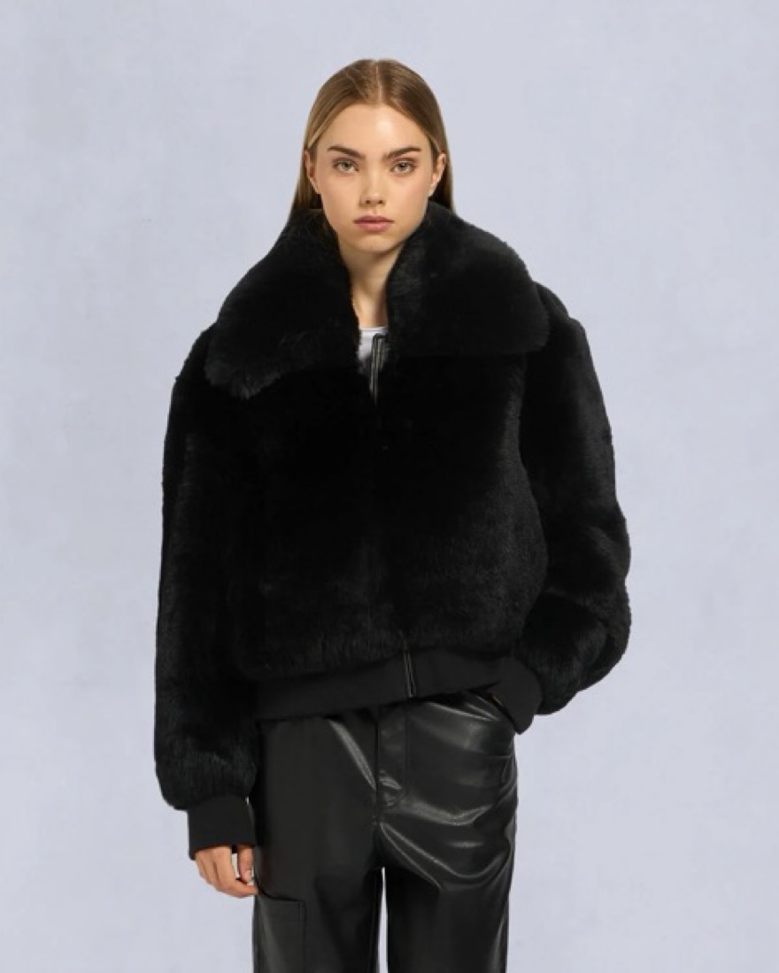 ポ*】様 THE TOE Peckham Jacke ブラック Teddy shearling clasp jacket black – TOTEME
