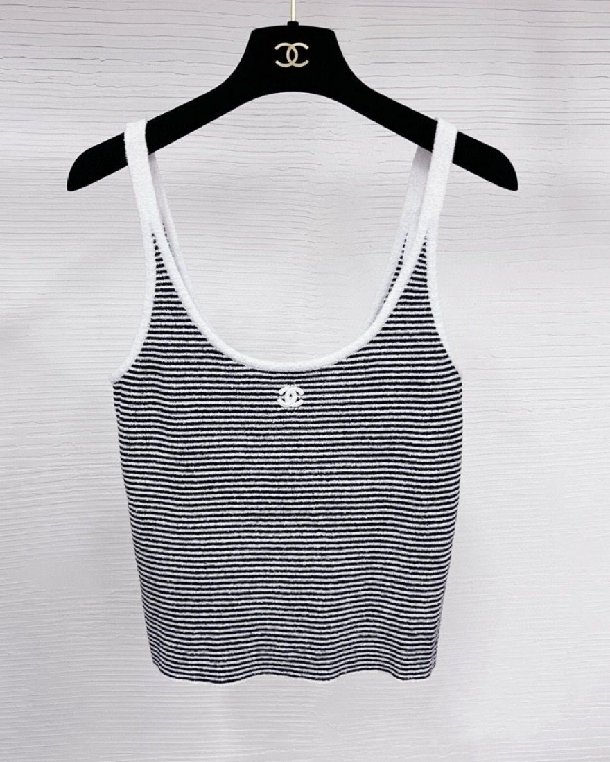 激レア CHANEL ホワイト タンクトップ Chanel Black & White Tank by Chanel - Pickle