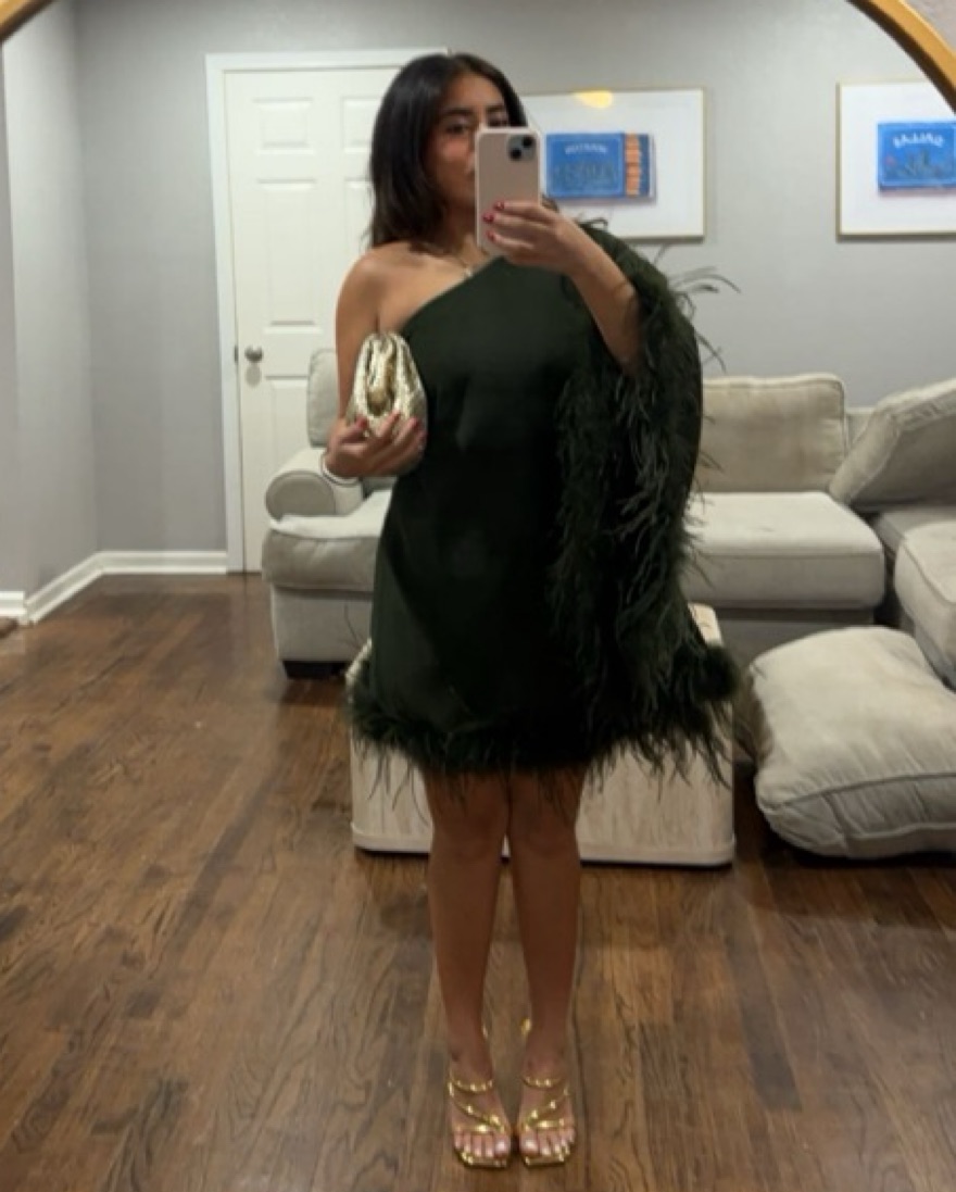 Feather off the shoulder lostワンピース Antonio Melani Green Feather Dress by Antonio Melani - Pickle