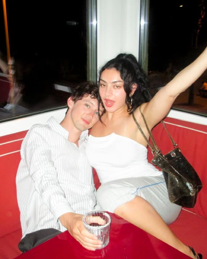 Paloma wool white Folded Crew size small by Paloma Wool - Pickle