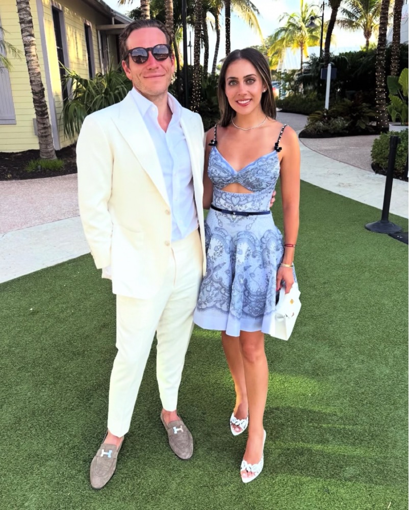 タグ付 Zimmerman 2022 チュール パール装飾 ミニドレス Zimmermann Fall 2022: Nouveau nobility rules - FashionNetwork