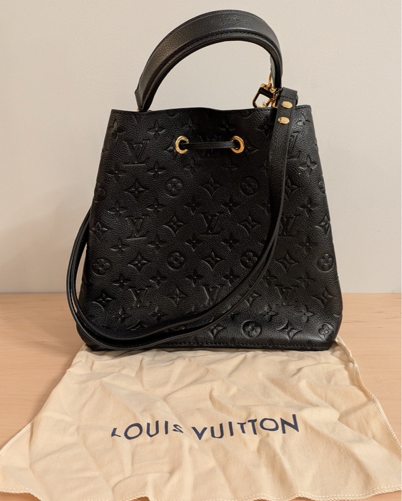 Louis Vuitton NeoNoé – Black Bucket Bag by Louis Vuitton - Pickle