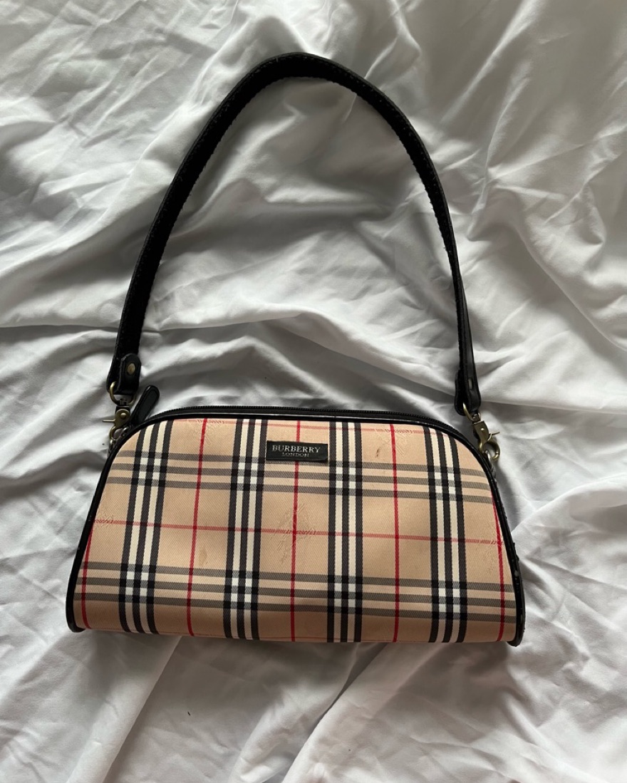Y2K Burberry Crossbody/Shoulder Purse by Burberry - Pickle
